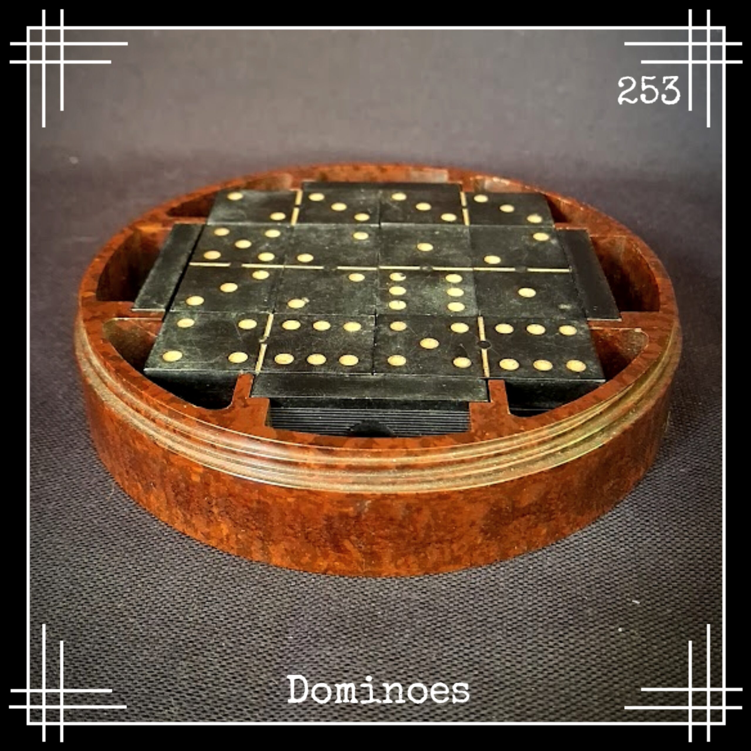 Banda 253 dominoes set bakelite box